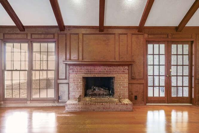 11765 Mountain Laurel Drive, Roswell, Georgia image 8