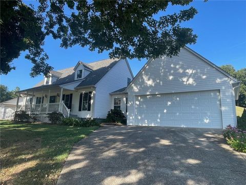 A home in Murrayville