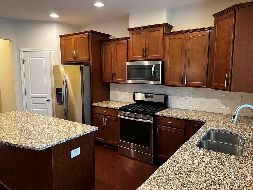 Woodview Enclave - Residential Lease