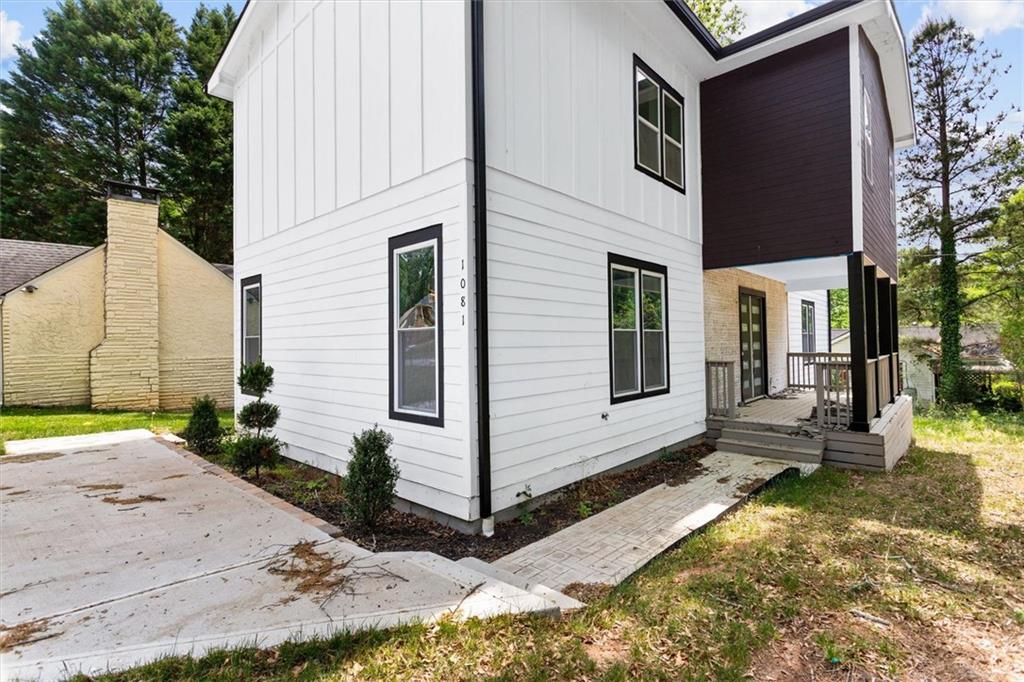 1081 Napier Street SE