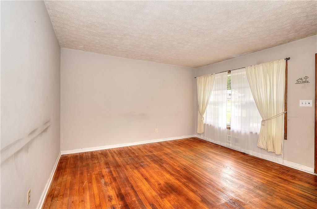 2261 Clairmont Circle