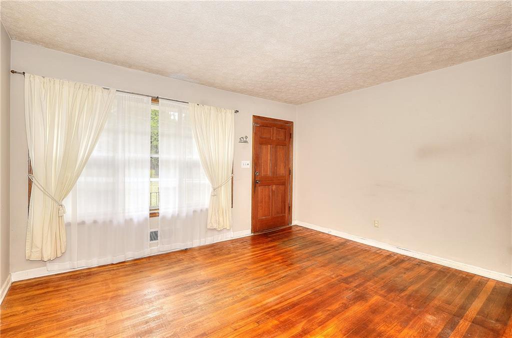 2261 Clairmont Circle