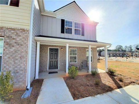 Townhouse For Sale - 2529 Piering Drive<br/> Lithonia, GA 30038