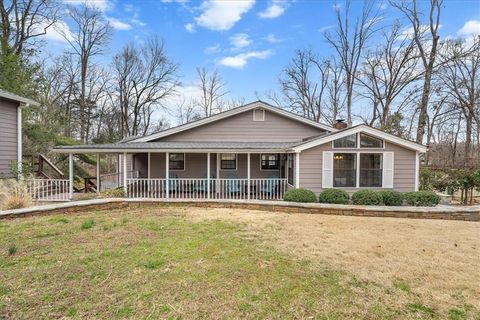 A home in Flowery Branch