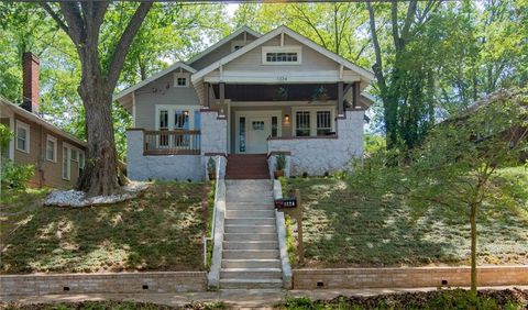 Photo of 1324 Lucile Avenue SW, Atlanta, GA 30310 (MLS # 7213287)