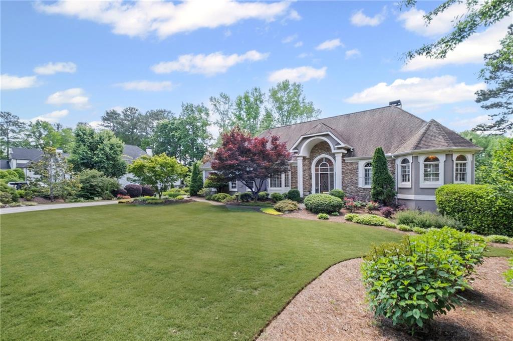 6725 Polo Drive, Cumming, Georgia image 2