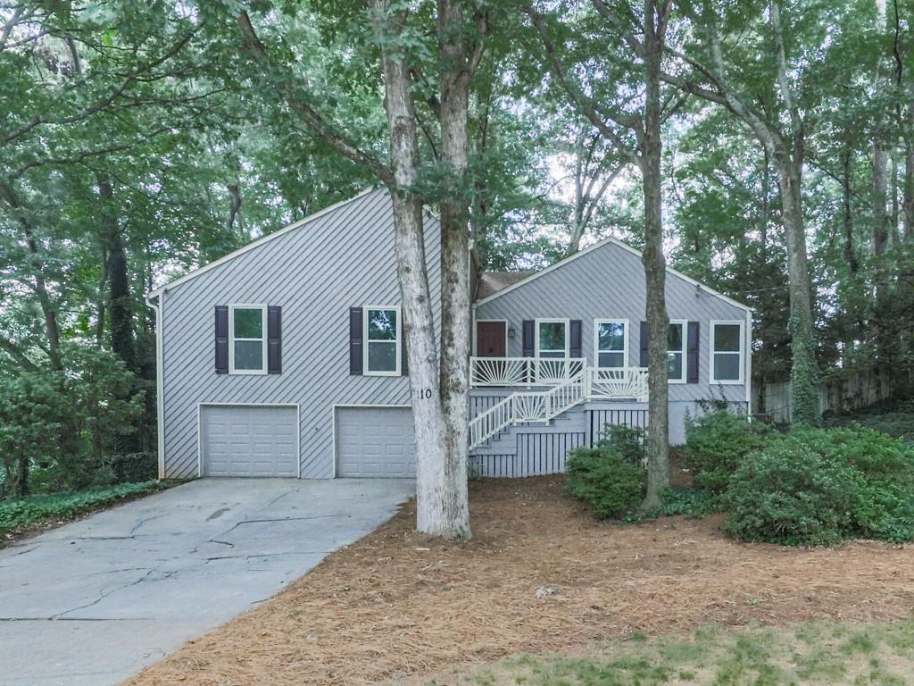 THINGS SHE WILL LOVE:
Beautiful updated kitchen with white cabinets and Stainless appliances,
Real Hardwood floors throughout the main floor,
Finished basement is a perfect playroom for the kids,
5 minutes to Trader Joes and downtown Woodstock,
4 Minutes to Target,
3 minutes to Kroger and Publix,
walk To One Life Fitness
.....
THINGS HE WILL LOVE:
Updated master bathroom with large shower,
Finished basement is a perfect man cave,
Ideally located in the tri-county area of Cherokee, Fulton and Cobb - The commute is solved,
6 minutes to Downtown Woodstock and Reformation Brewery,
Massive Garage and work-shop room,
Full 1/2 acre and lot that's very private