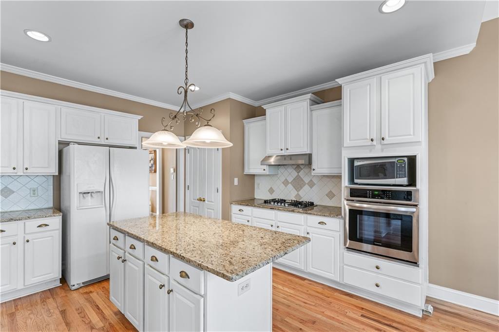994 Fairview Club Circle