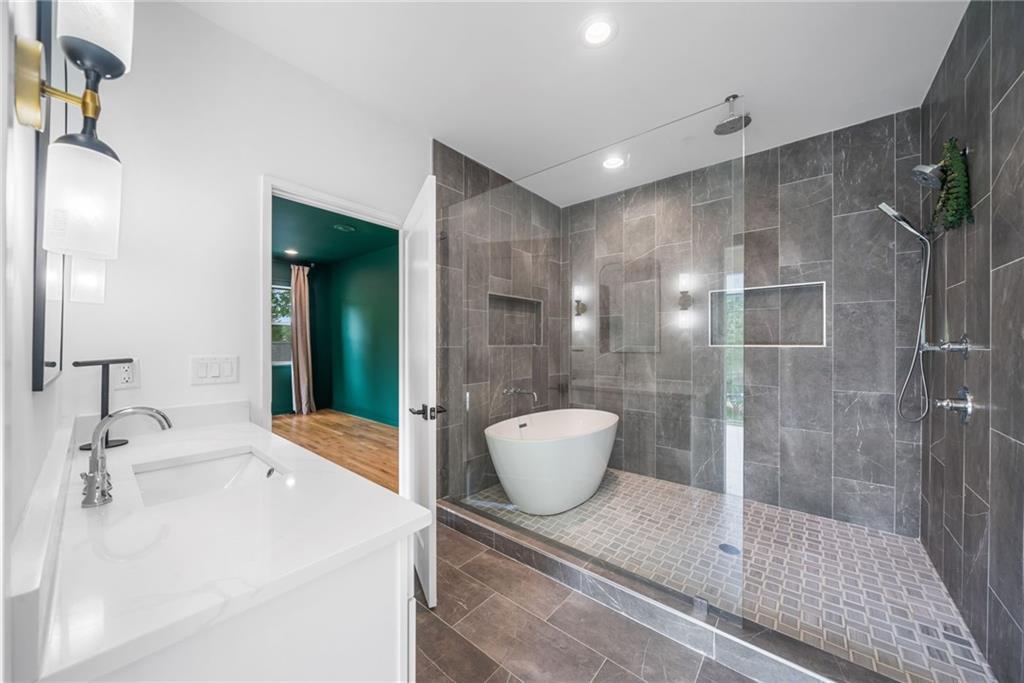 32 Walthall Street NE A