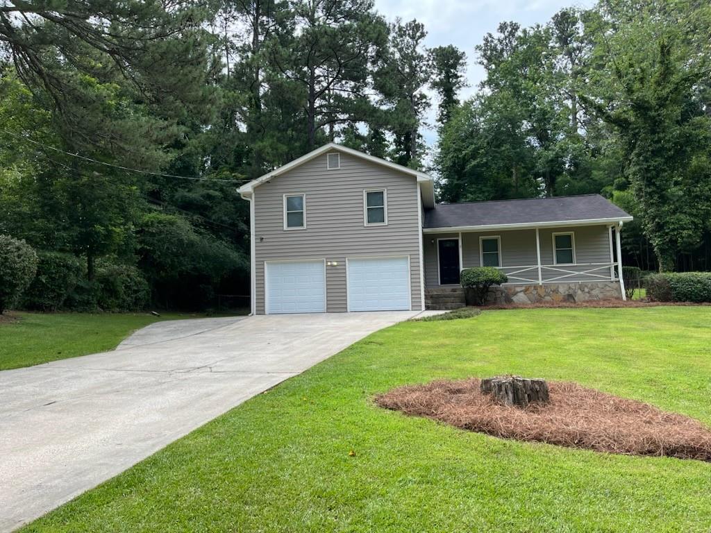 Great house with new stainless steel appliances,LVP flooring, shaker cabinets. Big walk in closet in main bedroom. Beautiful established yard with fenced in backyard. Screened in back porch. A must see.