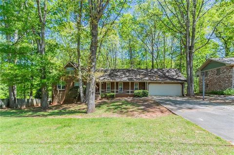 2352 Rockwood Way Stone Mountain GA 30087
