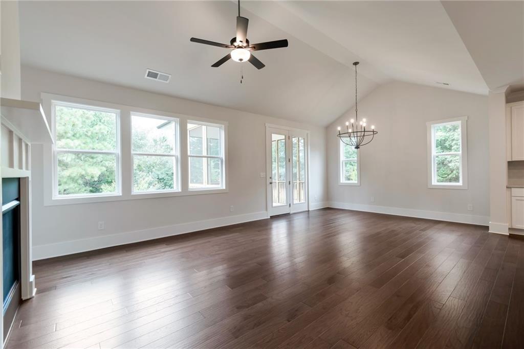325 Willow Cove
