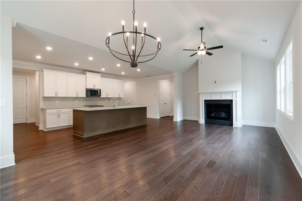325 Willow Cove