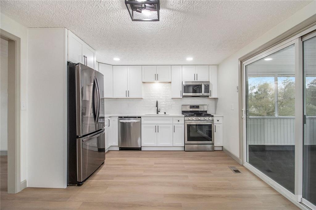 6645 Doublegate Lane, Rex, Georgia image 6