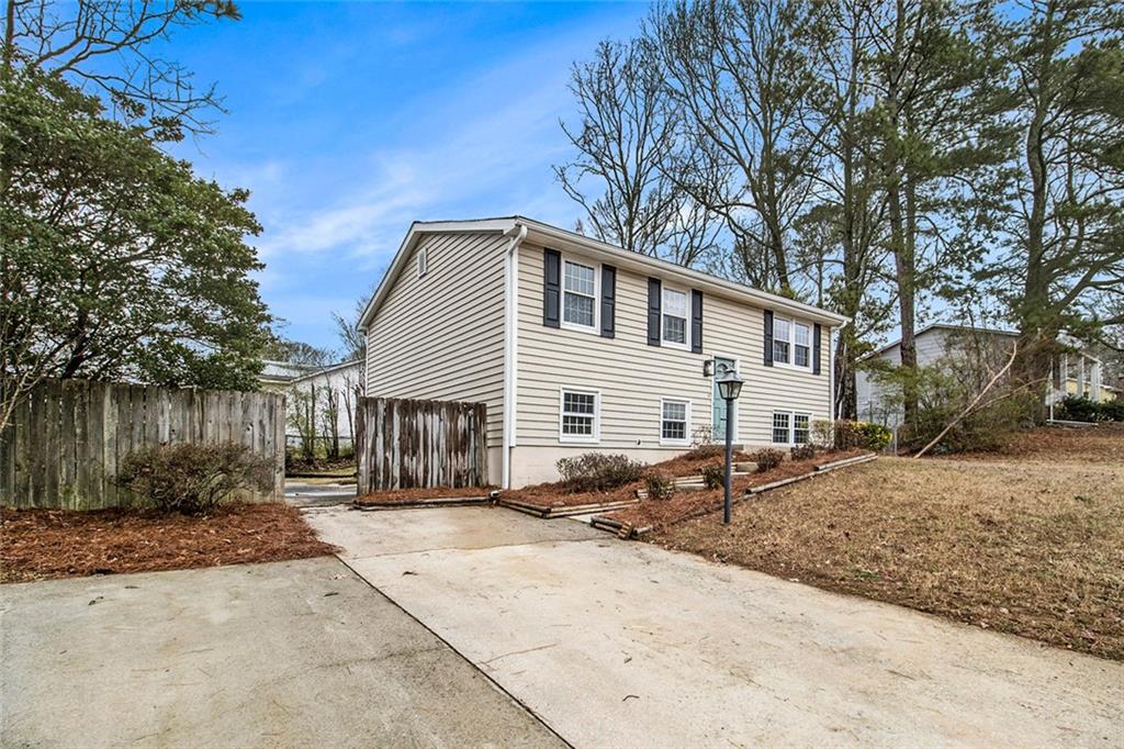 6645 Doublegate Lane, Rex, Georgia image 3