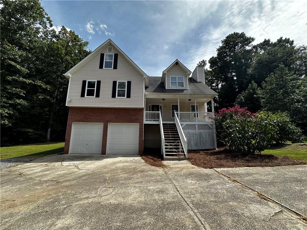 MUST SEE 6 BEDROOM 3.5 BATH HOME IN EXCELLENT ACWORTH LOCATION ON THE COBB / PAULDING BOARDER. THIS HOME HAS SO MUCH SPACE TO OFFER!!! LARGE PRIVATE LOT, OVER AN ACRE IN SIZE. FEATURES INCLUDE GRANITE COUNTERTOPS IN KITCHEN, BLACK APPLIANCES, TUMBLEDSTONE BACKSPLASH IN KITCHEN, BRAND NEW CARPET, DESIGNER PAINT, LIGHTING FIXTURES, PLUMBING FIXTURES, DOOR HARDWARE, ETC. THIS HOME READY FOR YOU TO MOVE IN! SCHEDULE TODAY TO VIEW!