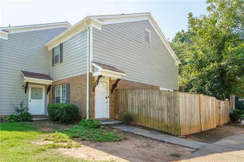 Townhouse For Sale - 2611 Stratford Lane<br/> Morrow, GA 30260