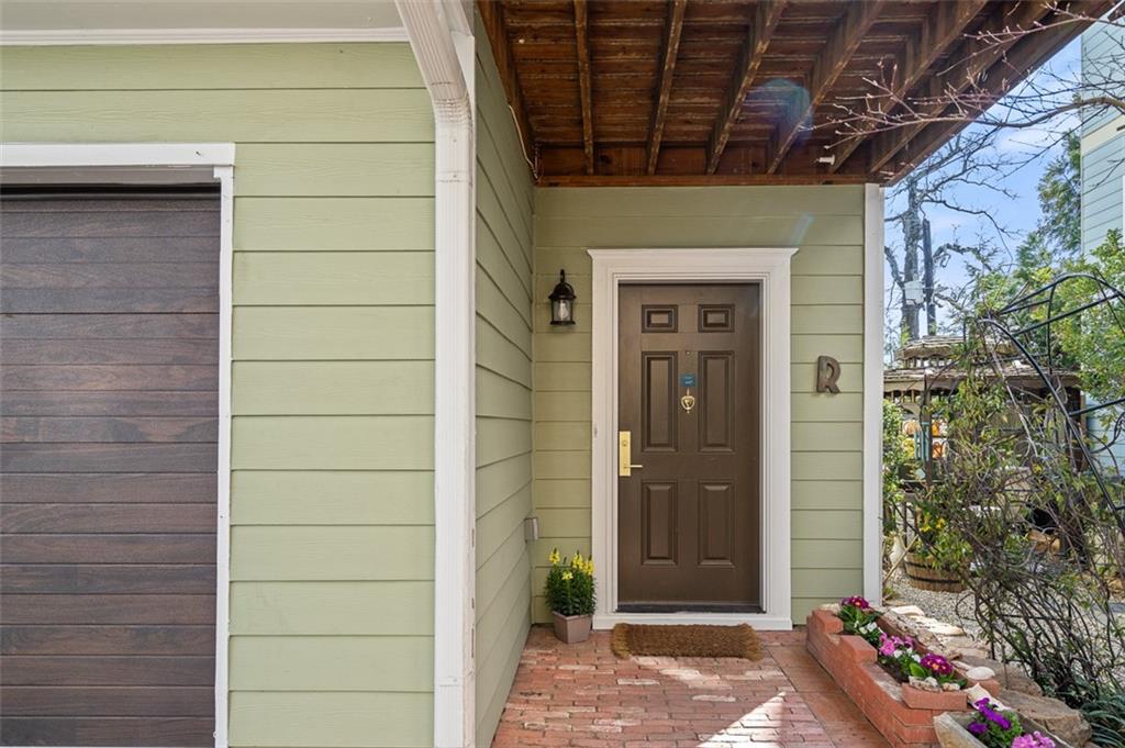 735 Ponce De Leon Place NE