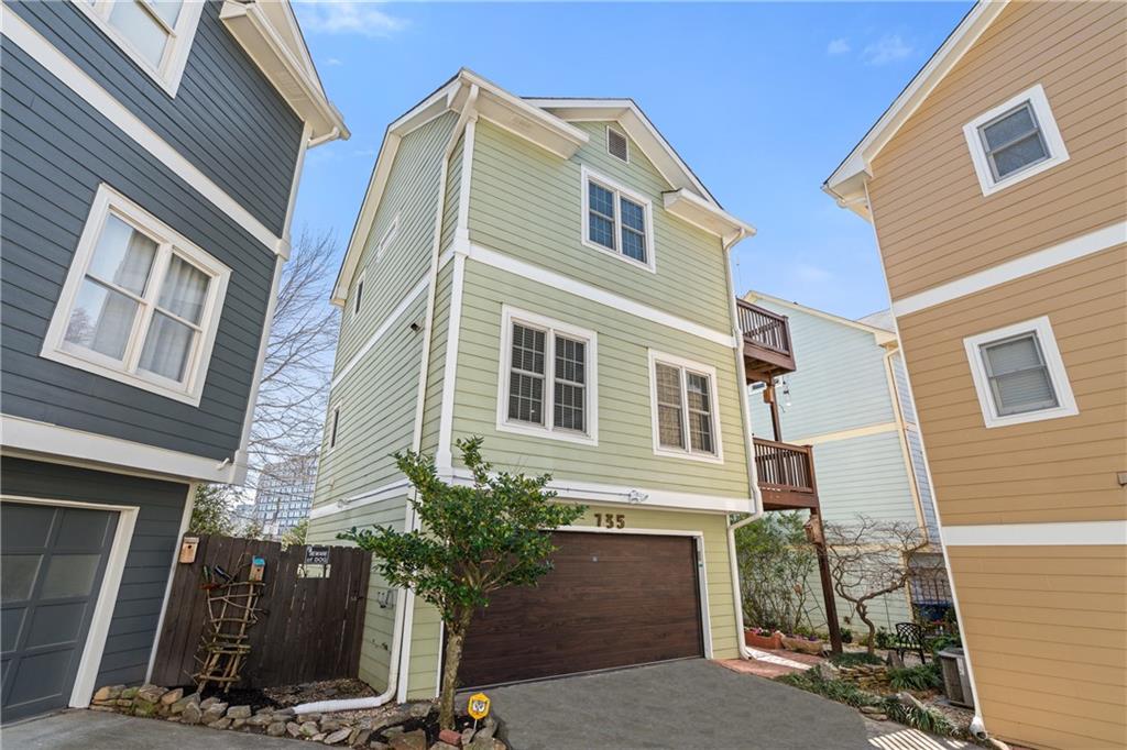 735 Ponce De Leon Place NE