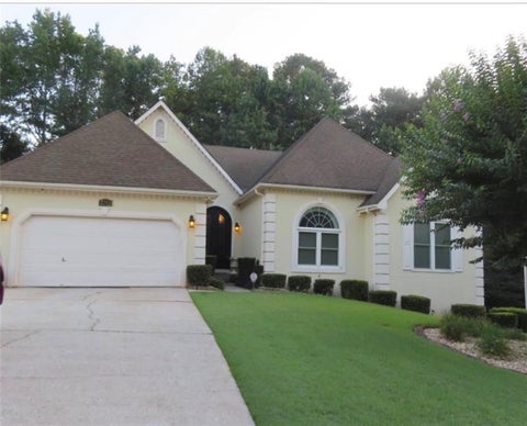 Homes For Sale - 2785 Autumn Lake Lane<br/> Decatur, GA 30034