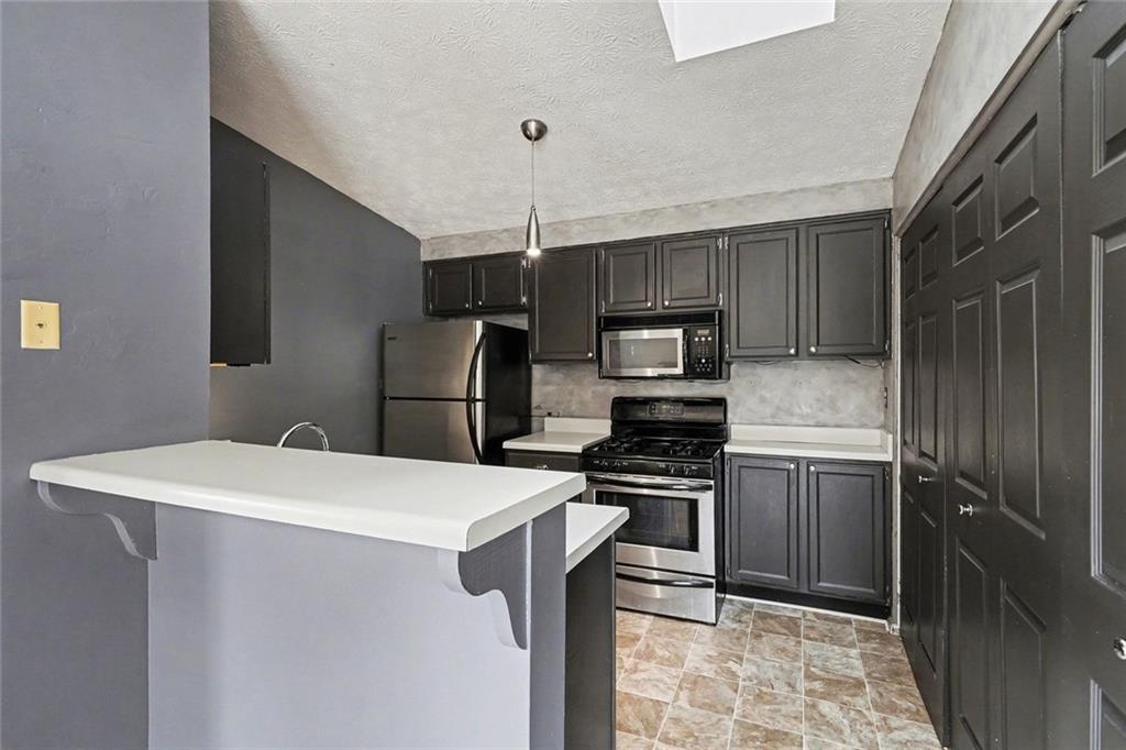 1325 Keys Lake Drive NE