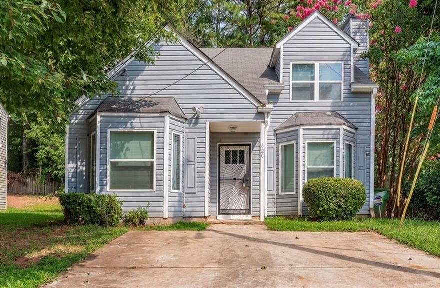 Step into this fully renovated 3-bedroom, 2.5-bathroom home in the heart of Atlanta! Featuring brand-new flooring, fresh paint, sleek countertops, and stainless steel appliances, this move-in-ready property is perfect for both savvy investors and first-time homebuyers. No HOA! 

Located in a hot investment market. This home offers unbeatable convenience just minutes from MARTA, I-75, and I-285 for easy commuting. Enjoy close proximity to Golf Vista and Rosel Fann Recreational Center for leisure and outdoor fun.
