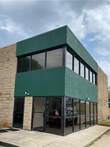 For lease: A fantastic opportunity to occupy this well-appointed office building. This spacious and versatile property features two generously sized offices, perfect for accommodating your team or clients. The kitchen provides convenience for your daily needs, while the bathroom offers essential amenities. With ample natural light and a professional atmosphere, this office building creates an ideal working environment. Located in a highly desirable area, it offers easy access to major highways and amenities. Don't miss out on this exceptional leasing opportunity. Contact us now to schedule a viewing and secure this prime location for your business.