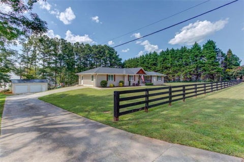 Homes For Sale - 900 Alcovy Street St<br/> Monroe, GA 30655