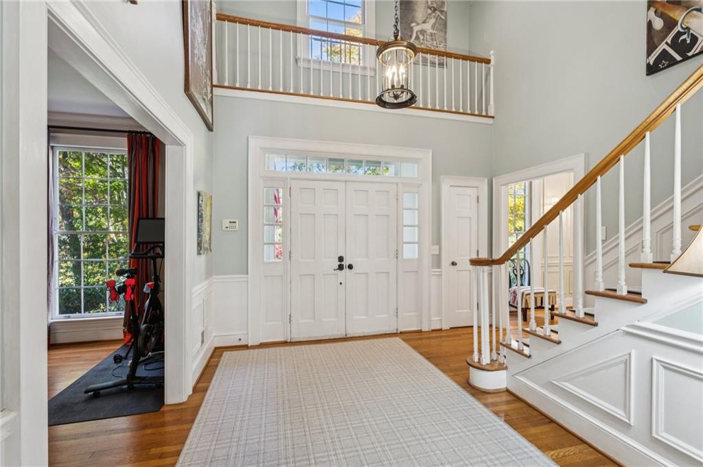 2010 Rivermeade Way NW