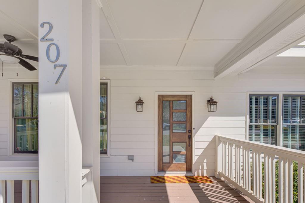 207 Mellrich Avenue NE