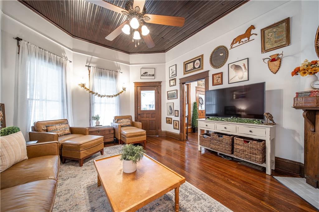 4527 Dallas Street, Acworth, Georgia image 7