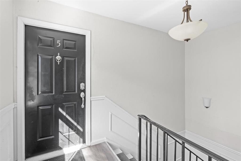 1101 Collier Road NW T5