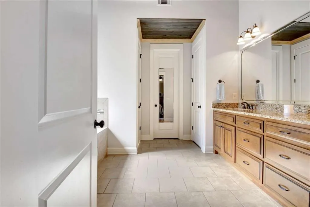 Sharpsburg, Georgia 30277, United States, 4 Bedrooms Bedrooms, ,5 BathroomsBathrooms,Residential,Active,118855