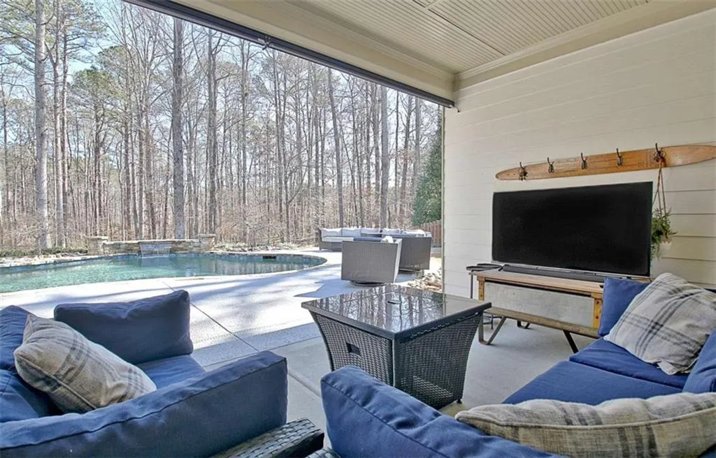 Sharpsburg, Georgia 30277, United States, 4 Bedrooms Bedrooms, ,5 BathroomsBathrooms,Residential,Active,118855