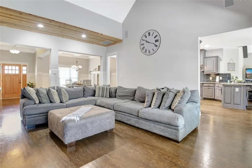 Sharpsburg, Georgia 30277, United States, 4 Bedrooms Bedrooms, ,5 BathroomsBathrooms,Residential,Active,118855