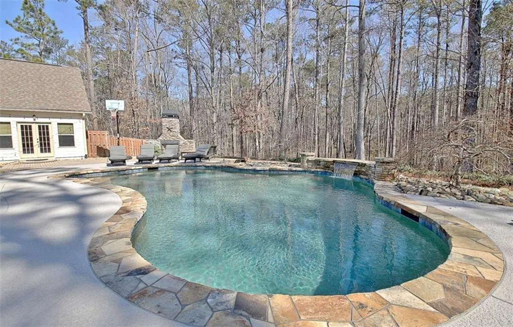 Sharpsburg, Georgia 30277, United States, 4 Bedrooms Bedrooms, ,5 BathroomsBathrooms,Residential,Active,118855