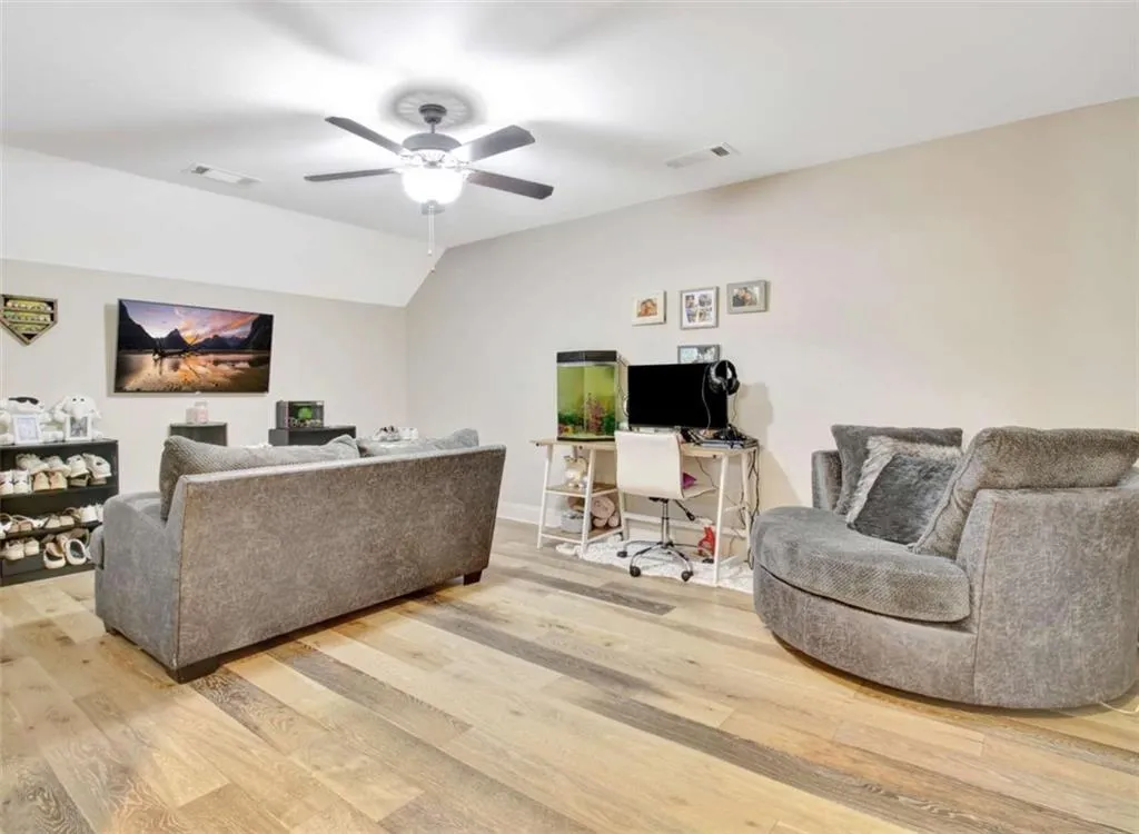 Sharpsburg, Georgia 30277, United States, 4 Bedrooms Bedrooms, ,5 BathroomsBathrooms,Residential,Active,118855