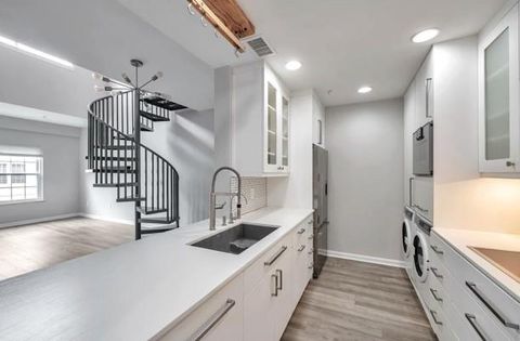 1074 Peachtree Walk NE B504 Atlanta GA 30309