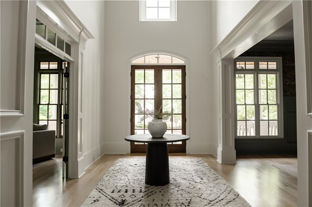 900 Crabapple Hill