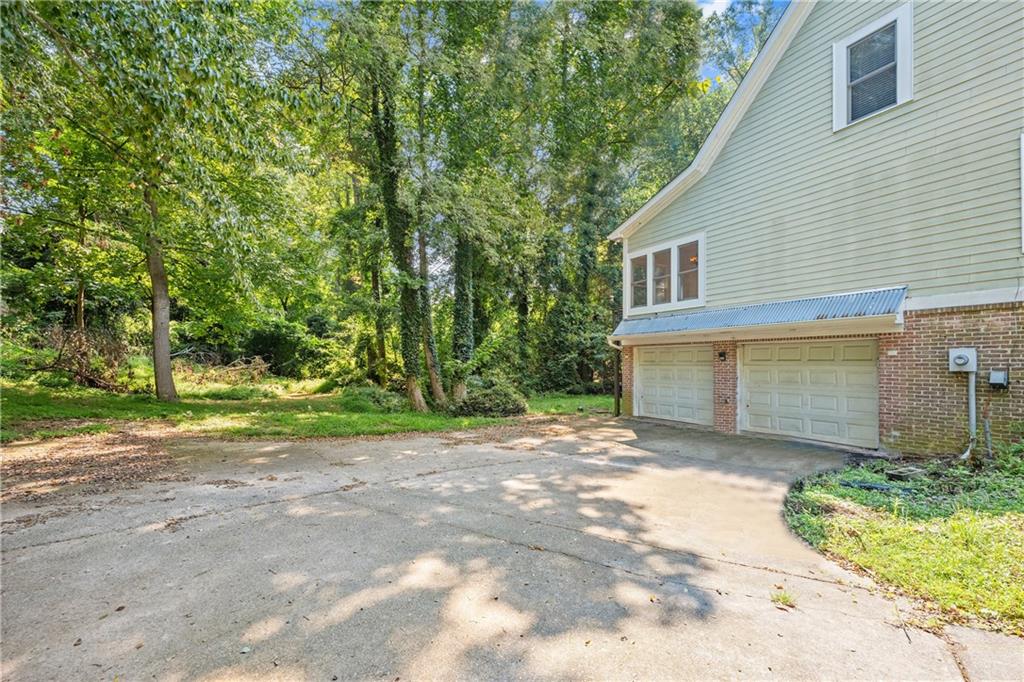 564 Long Oak Drive