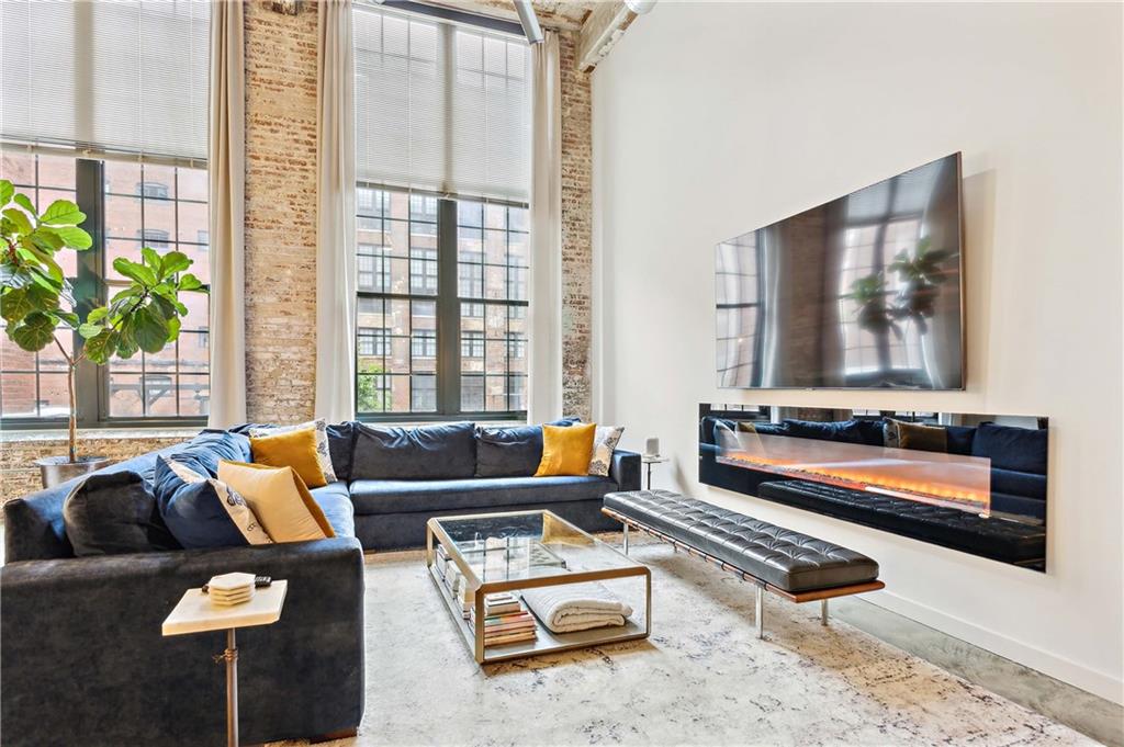 170 Boulevard SE E120