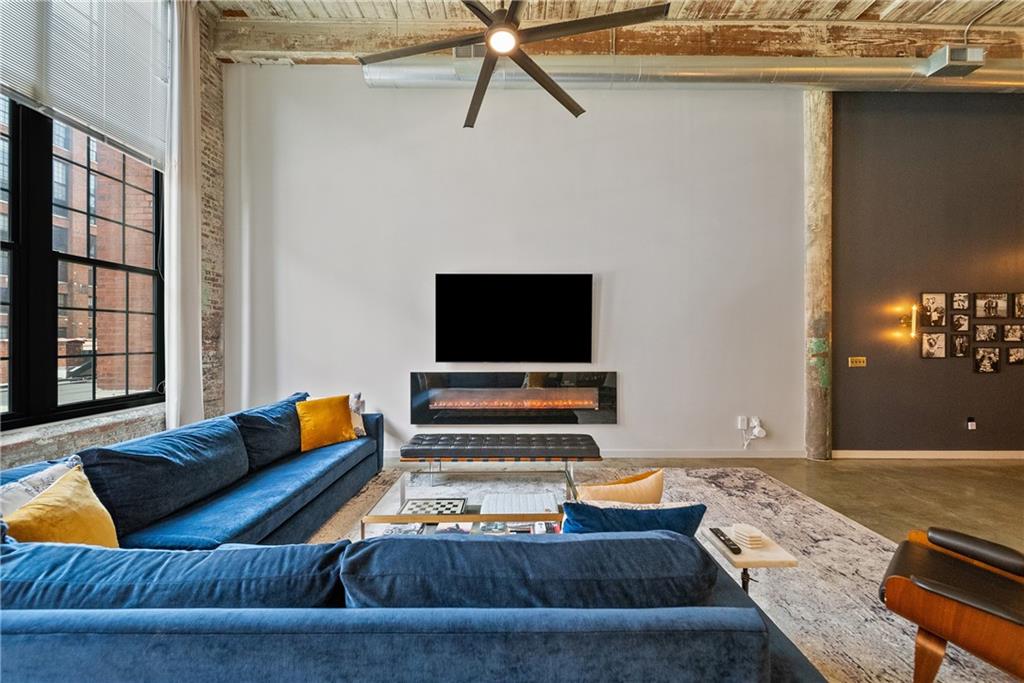 170 Boulevard SE E120