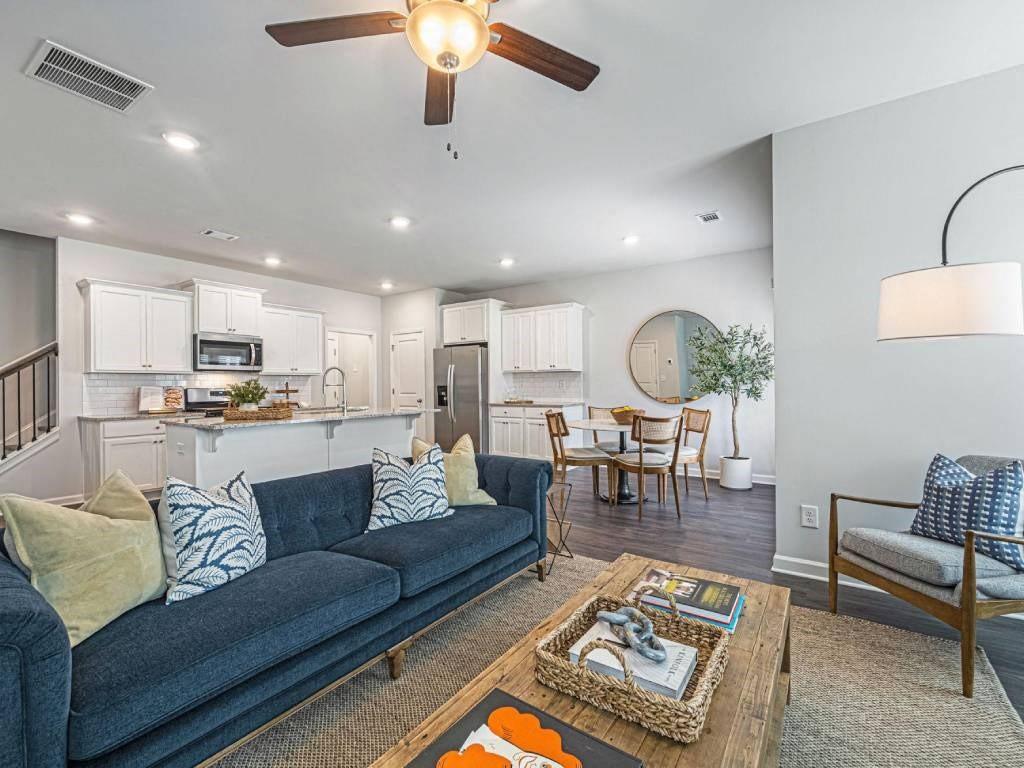 1585 Monfort Road Pinewood