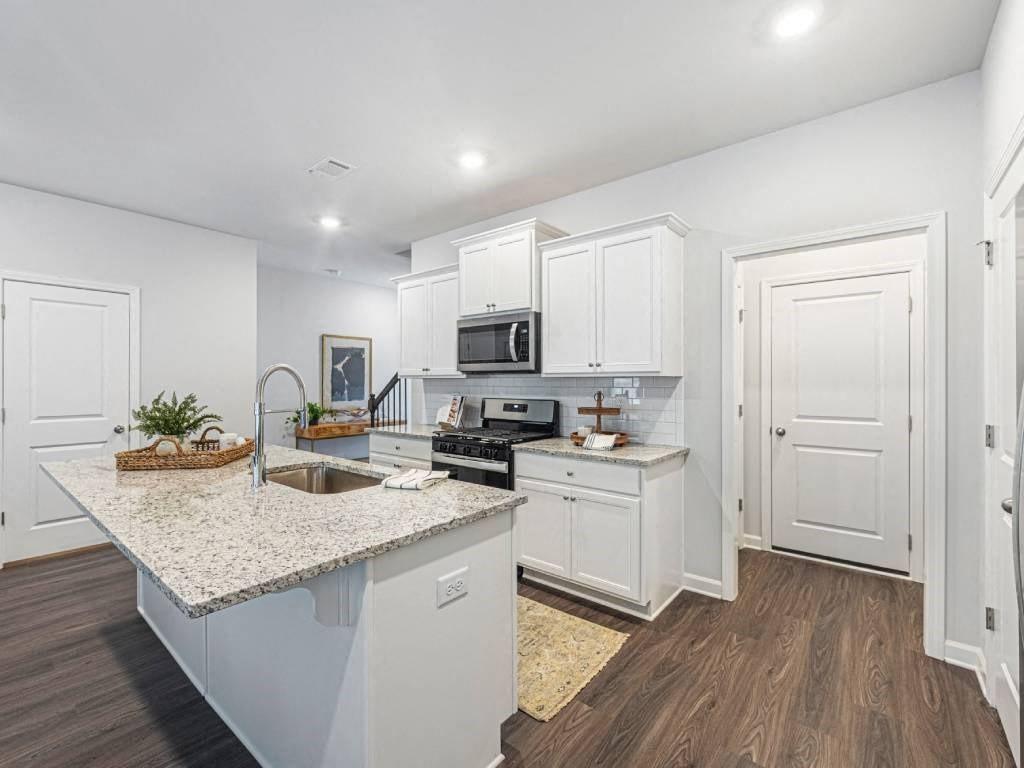 1585 Monfort Road Pinewood