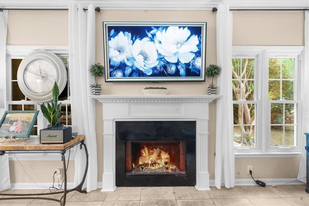HILLBROOKE - Residential
