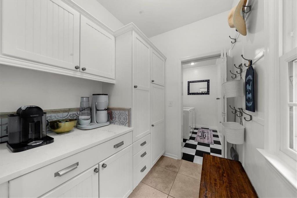 HILLBROOKE - Residential