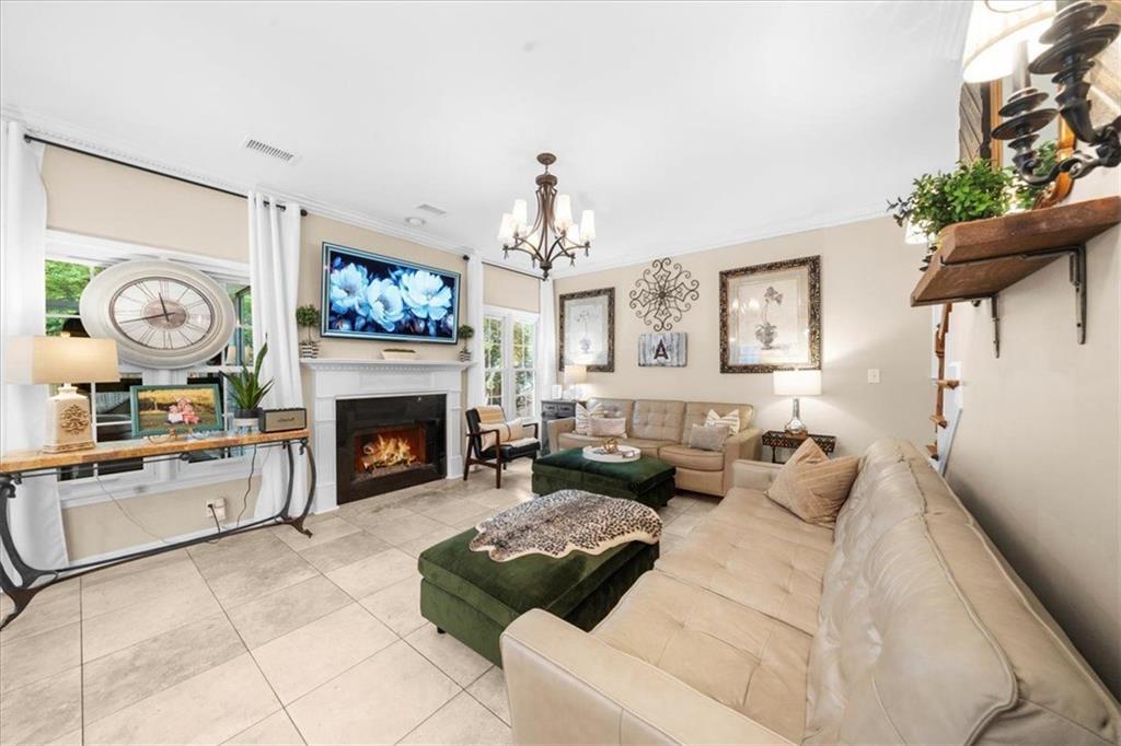 HILLBROOKE - Residential