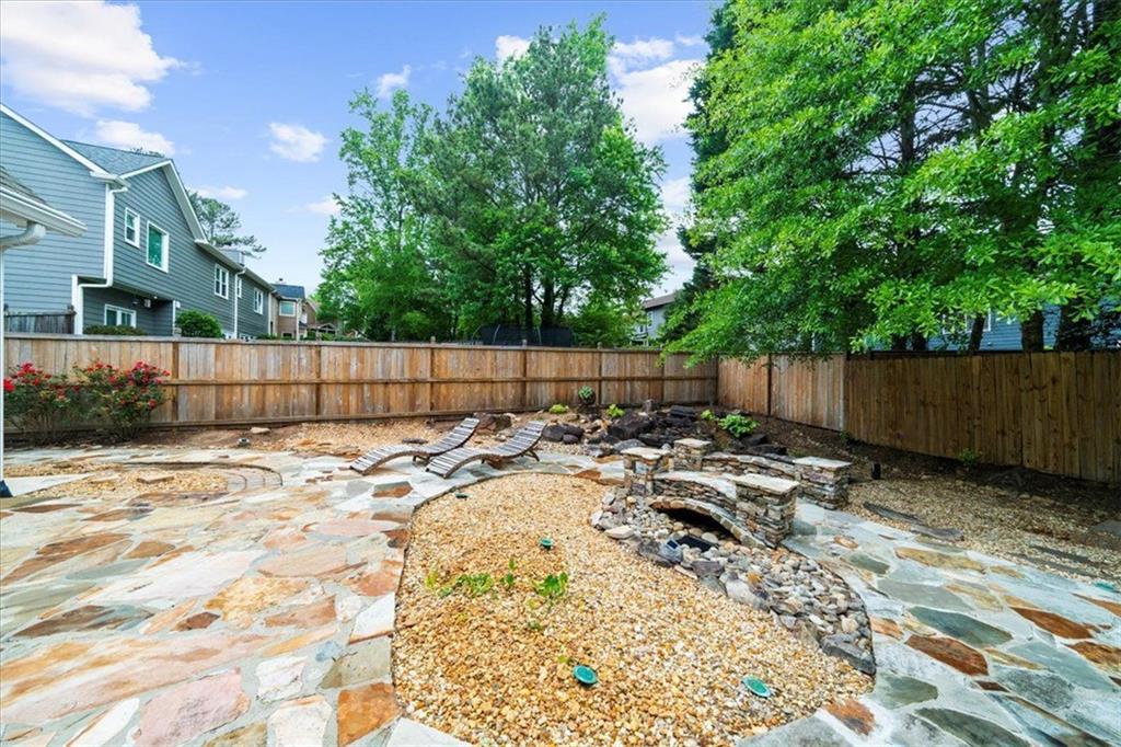 HILLBROOKE - Residential