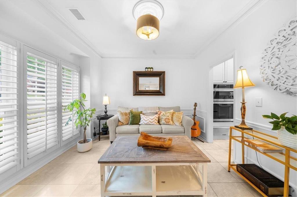 HILLBROOKE - Residential
