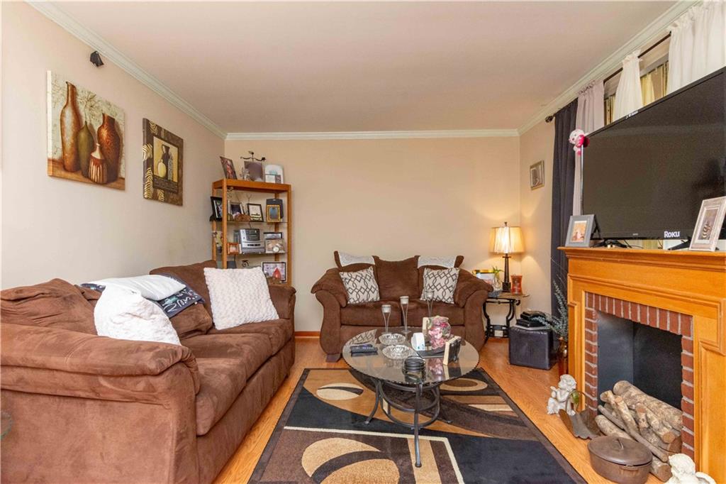 3208 Edgemont Way
